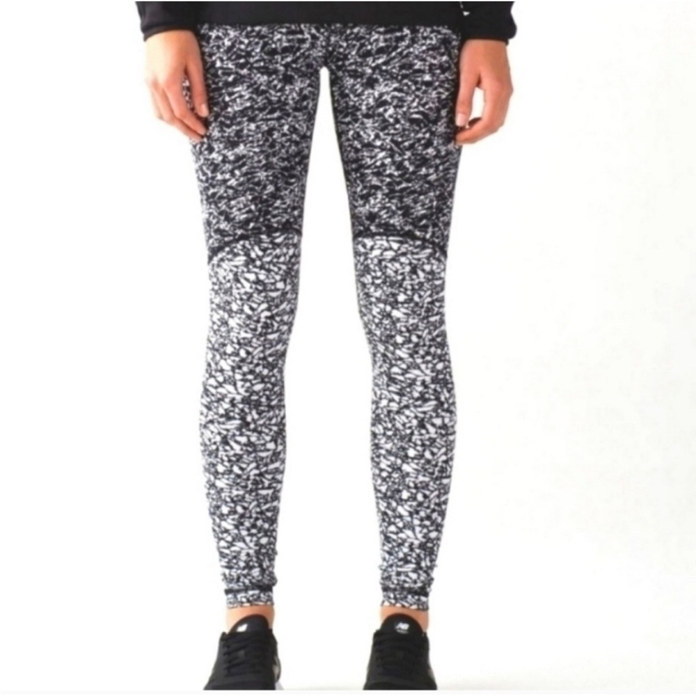 Lululemon: Full-On Luxtreme Leggings